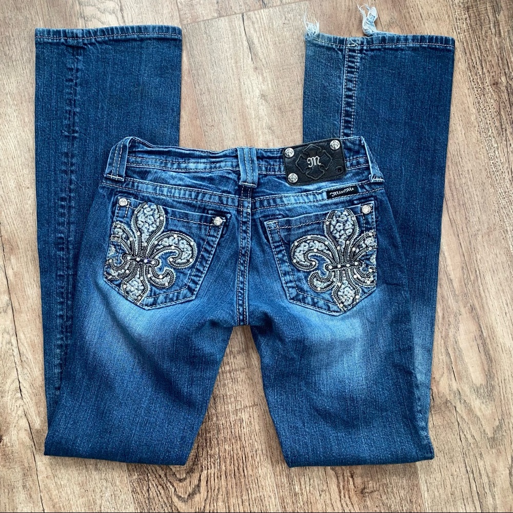 Distressed Miss Me Jeans Size 27 Boot Cut